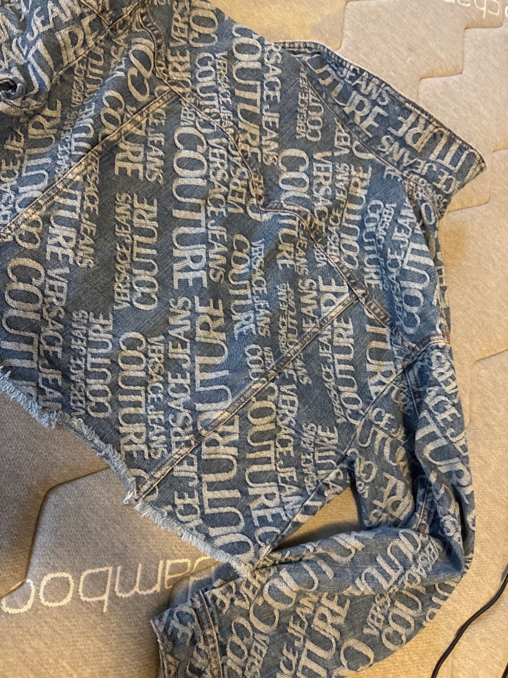 Denim jacket - Picture 4 of 4
